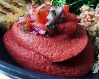 Hummus con nachos