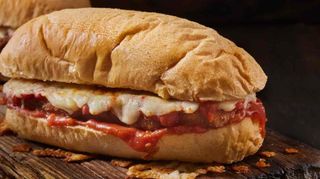 Panuozzo con parmigiana