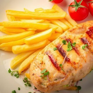 Plato Combinado De Pechuga De Pollo