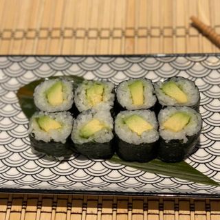 MAKI AGUACATE