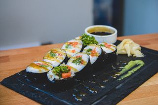Fresh roll tropical salmon