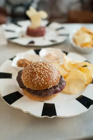 Hamburguesa Grande con crema de foie