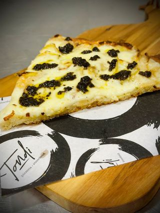 Patate, provola e tartufo 2 tranci