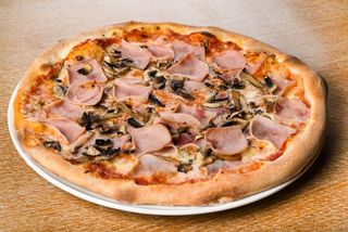 Prosciutto e funghi