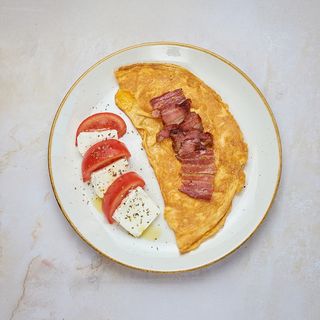 Tri jaja po želji sa slaninom