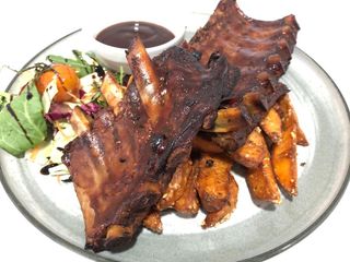 Scarita bbq cu cartofi wedges