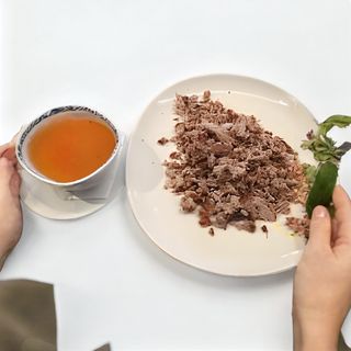 52. Cerdo Asado Con Salsa De La Casa