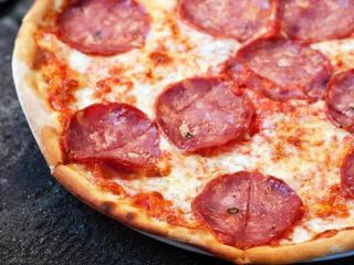 Diavola (z Pikantnym Salami)