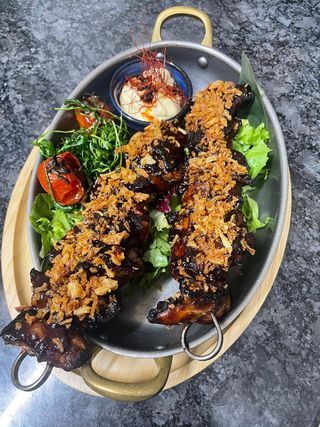 Frigărui de pui yakitori sos picant