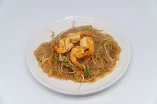 47 Spaghetti di soia con gamberi e verdure