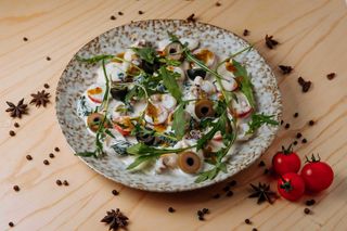 Салат с хрустящими креветками