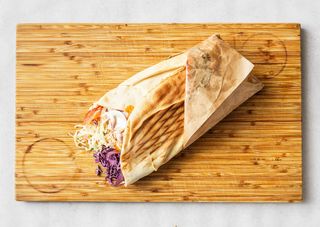 Ciasto małe z frytkami w środku