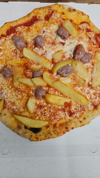 Salsiccia e patatine