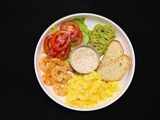 Скрембл з гуакомоле та креветками (389g)