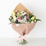 Ramo de flor variada en rosa