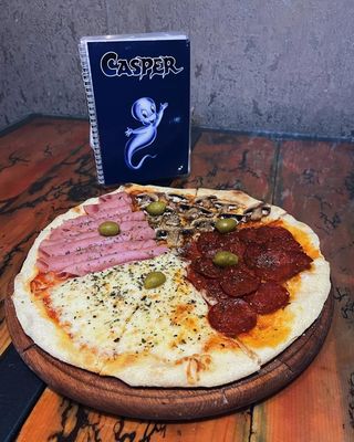 Quattro staggioni pizza