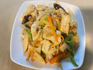 82A.To Fu Con Verduras