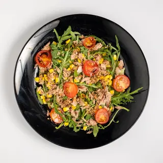 Tuna dimljena na rikuli