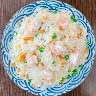 Arroz frito con gambas