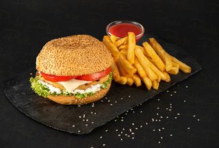 Burger cu cotlet de pui