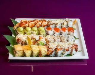 Alma box 8 uramaki misti da 4 pezzi - tot. 32 pezzi