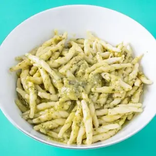 Stringoli al pesto genovese