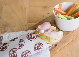 Сандвич със свинско филе (250г)