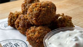 Falafele z sosem do wyboru  200g