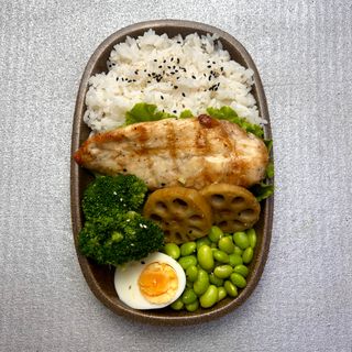 Бенто бокс с пиле