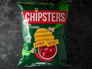 ЧІПСИ CHIPSTER'S ЗІ СМАКОМ "ТОМАТ СПАЙСІ", 100Г (1 шт.)