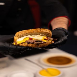 CLUB SANDWICH PASTRAMI