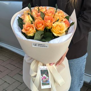 15 троянд Майті