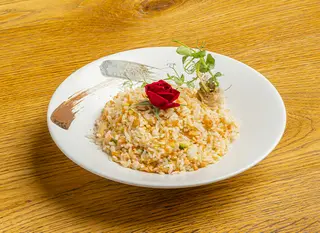 Riso con salmone e verdure