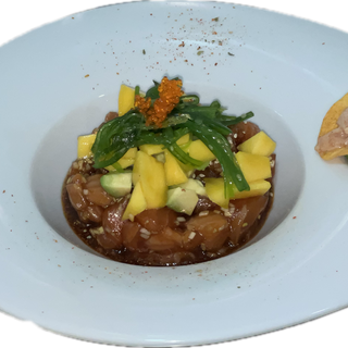 35. Tartar De Salmón Picante (1 Ud.)