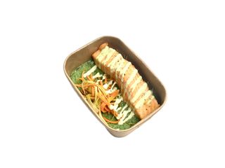 Łosoś z pure ziemniaczano-szpinakowym i sosem bazyliowym