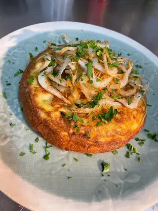 Tortilla de Betanzos con gamba cristal