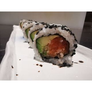 30. Spicy Salmón Crunch Roll (8 Pzs.)