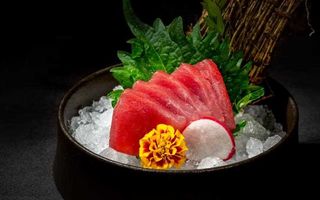 194.Sashimi tonno