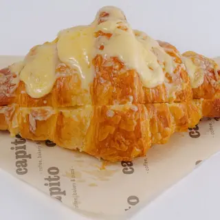 Круассан с сыром