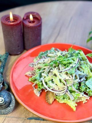 Салат з рваною свининою