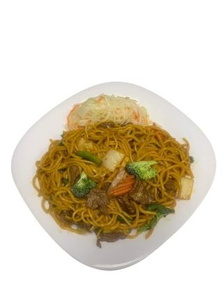 MAKARON CHIŃSKI SMAŻONY Z KURCZAKIEM