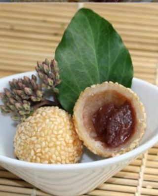 11В. Пържени сусамови топчета (8бр-160гр)