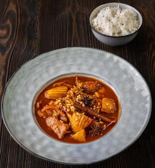 Massaman Curry (owoce morza)