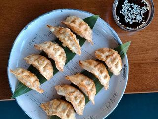 Смажені Gyoza зі свининою та яловичиною
