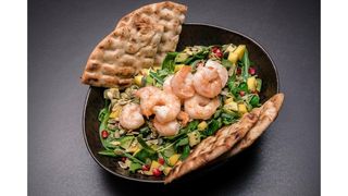 Salată mediteraneeană cu creveți