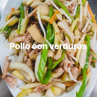 Chipirones con pimientos verdes