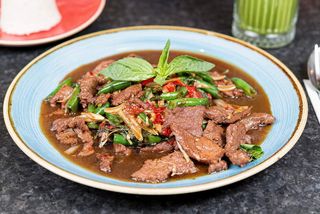 Wołowina z woka z tajską bazylią