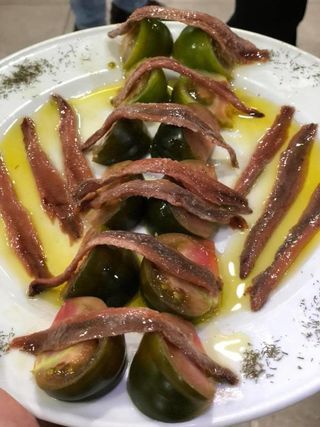 Anchoas De Santoña Con Tomate De La Huerta
