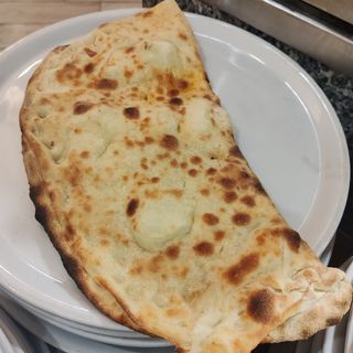 CALZONE SALAME E RICOTTA