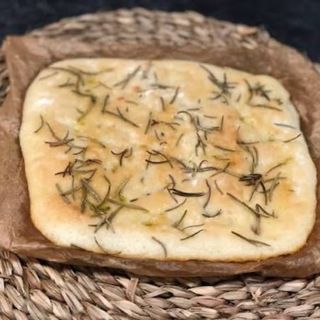 FOCACCIA AL ROMERO